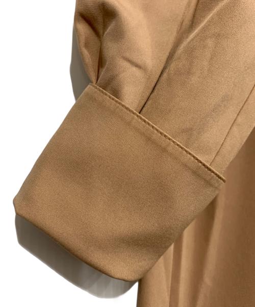 ELENDEEK（エレンディーク）ELENDEEK (エレンディーク) ベスト付きプリーツワンピース ベージュ サイズ:Sの古着・服飾アイテム