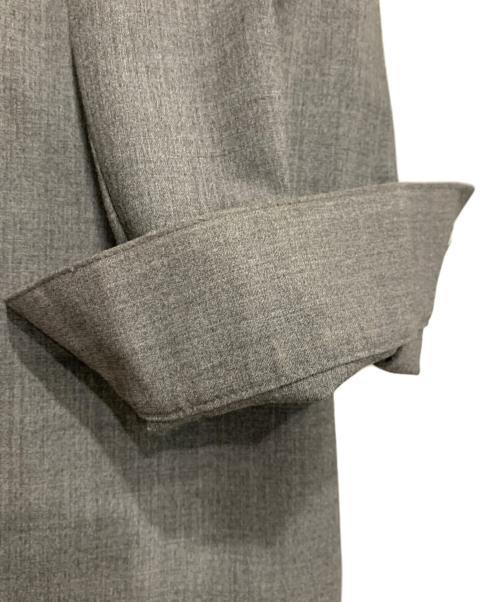 FRED PERRY（フレッドペリー）FRED PERRY (フレッドペリー) プリーツバックシャツドレスワンピース グレー サイズ:SIZE 156-162の古着・服飾アイテム