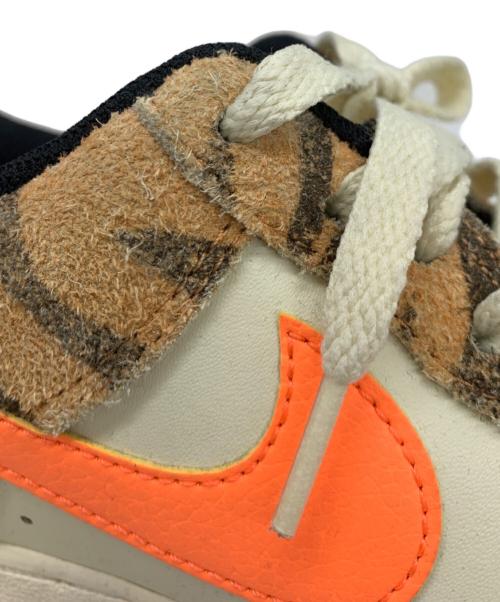 NIKE（ナイキ）NIKE (ナイキ) AIR FORCE 1 '07 PRM ホワイト×オレンジ サイズ:27cmの古着・服飾アイテム