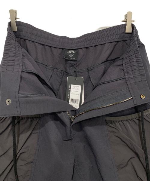 OAKLEY（オークリー）OAKLEY (オークリー) FGL TOOL BOXショートパンツ ブラック サイズ:Mの古着・服飾アイテム