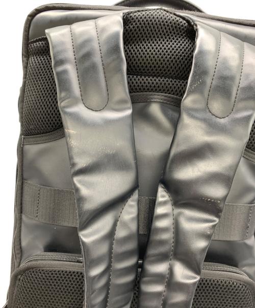 ZERO HALLIBURTON（ゼロ ハリバートン）ZERO HALLIBURTON (ゼロハリバートン) リュック ブラックの古着・服飾アイテム