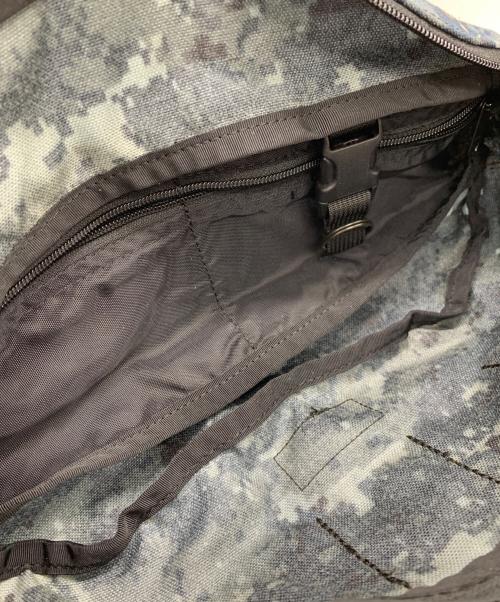 BRIEFING（ブリーフィング）BRIEFING (ブリーフィング) TRIPOD NAVY DIGITAL CAMO ネイビーの古着・服飾アイテム