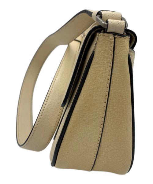 PRADA（プラダ）PRADA (プラダ) ワンショルダーバッグ アイボリーの古着・服飾アイテム