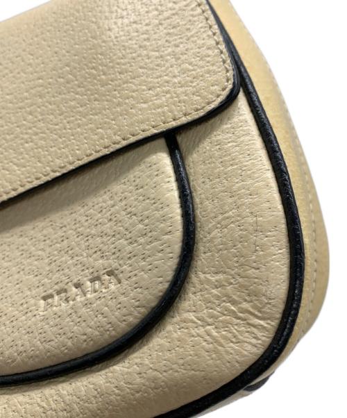 PRADA（プラダ）PRADA (プラダ) ワンショルダーバッグ アイボリーの古着・服飾アイテム