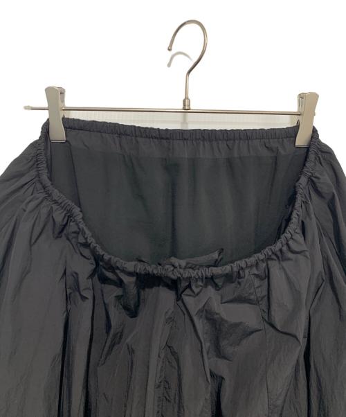 ETRE TOKYO（エトレトウキョウ）ETRE TOKYO (エトレトウキョウ) ナイロンバルーンボリュームスカート ブラック サイズ:Mの古着・服飾アイテム