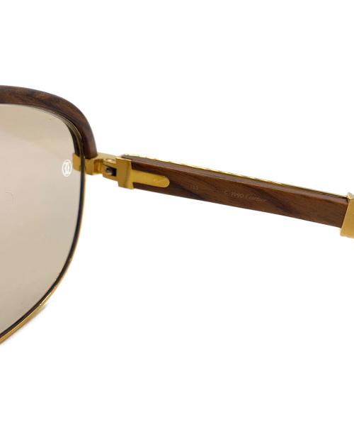 Cartier（カルティエ）Cartier (カルティエ) ウッドテンプルサングラス ブラウン×ゴールド サイズ:56□19 テンプル135の古着・服飾アイテム