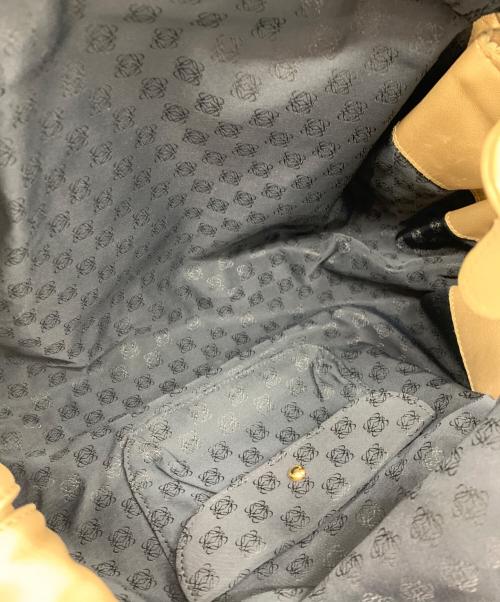 LOEWE（ロエベ）LOEWE (ロエベ) ナッパアイレハンドバッグ ゴールドの古着・服飾アイテム