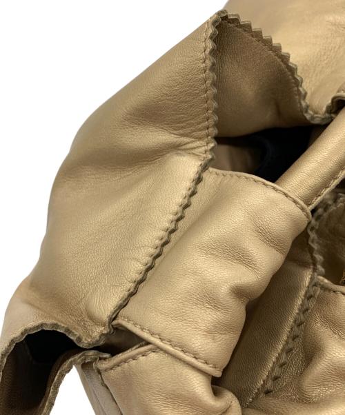 LOEWE（ロエベ）LOEWE (ロエベ) ナッパアイレハンドバッグ ゴールドの古着・服飾アイテム