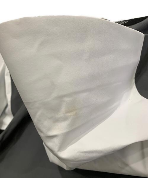 ARC'TERYX（アークテリクス）ARC'TERYX (アークテリクス) BEAMS (ビームス) ジップアップジャケット ブラック×グレー サイズ:Lの古着・服飾アイテム