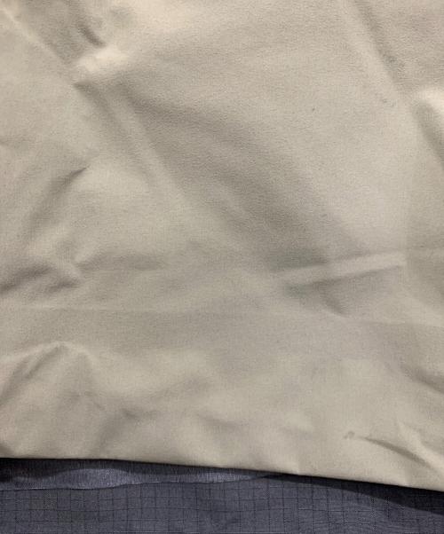 ARC'TERYX（アークテリクス）ARC'TERYX (アークテリクス) BEAMS (ビームス) ジップアップジャケット ブラック×グレー サイズ:Lの古着・服飾アイテム