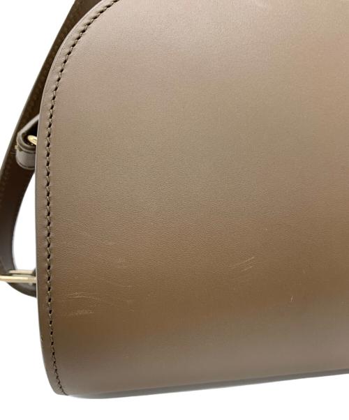 A.P.C.（アーペーセー）A.P.C. (アーペーセー) ショルダーバッグ ブラウンの古着・服飾アイテム