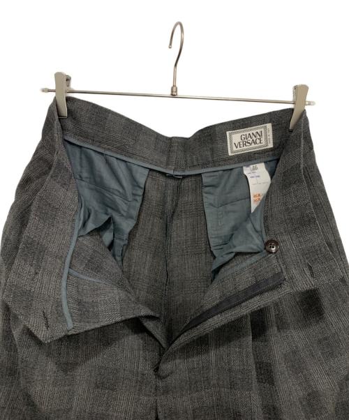 GIANNI VERSACE（ジャンニ・ヴェルサーチ）GIANNI VERSACE (ジャンニ・ヴェルサーチ) セットアップスーツ グレー サイズ:SIZE46の古着・服飾アイテム