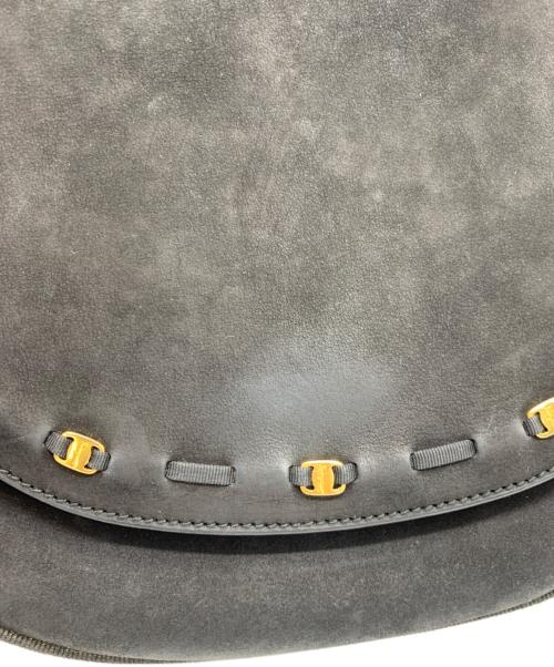 Salvatore Ferragamo（サルヴァトーレ フェラガモ）Salvatore Ferragamo (サルヴァトーレ フェラガモ) ショルダーバッグ ブラックの古着・服飾アイテム