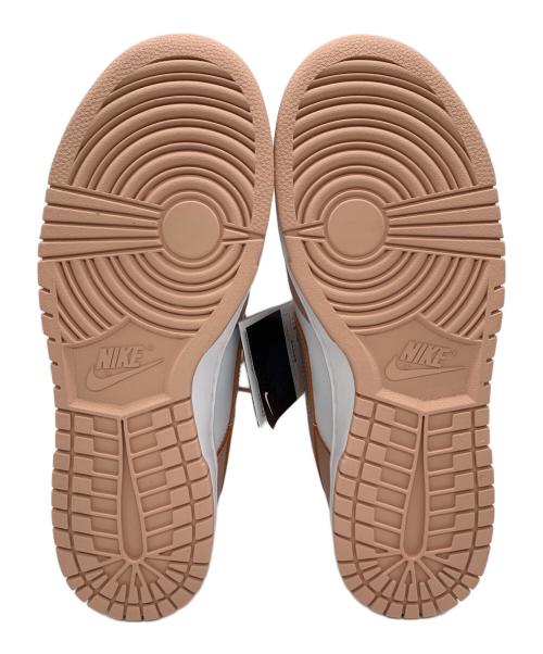 NIKE（ナイキ）NIKE (ナイキ) スニーカー ホワイト×ベージュ サイズ:27.5㎝ 未使用品の古着・服飾アイテム