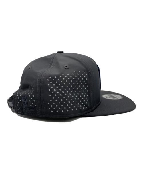 New Era（ニューエラ）New Era (ニューエラ) Husqvarna (ハスクバーナ) キャップ グレーの古着・服飾アイテム