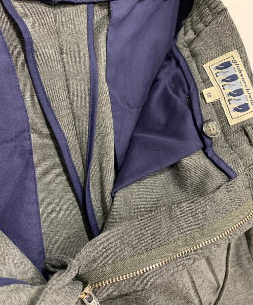 CUCITO IN FIRENZE（クチート イン フィレンツェ）CUCITO IN FIRENZE (クチート イン フィレンツェ) スウェットパンツ グレー サイズ:48 未使用品の古着・服飾アイテム