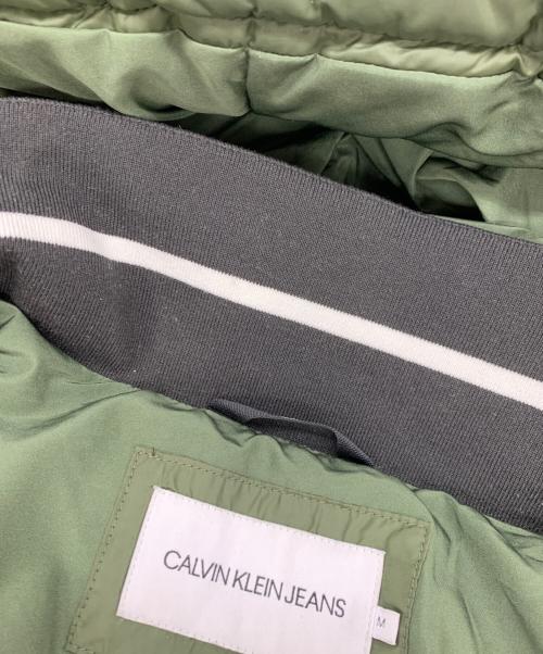 Calvin Klein Jeans（カルバンクラインジーンズ）Calvin Klein Jeans (カルバンクラインジーンズ) ダウンジャケット カーキ サイズ:Mの古着・服飾アイテム