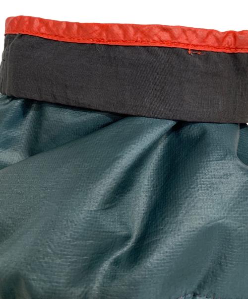 THE NORTH FACE（ザ ノース フェイス）THE NORTH FACE (ザ ノース フェイス) ダウンジャケット グレー×レッド サイズ:Lの古着・服飾アイテム