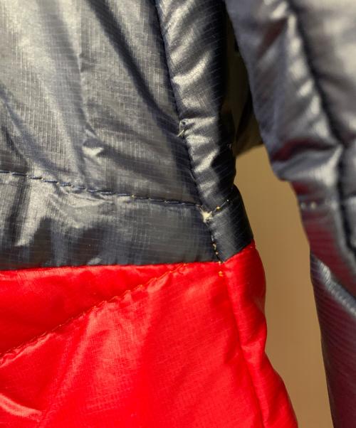 THE NORTH FACE（ザ ノース フェイス）THE NORTH FACE (ザ ノース フェイス) ダウンジャケット レッド×ネイビー サイズ:Lの古着・服飾アイテム