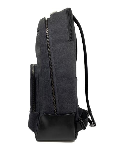 TUMI（トゥミ）TUMI (トゥミ) バックパック グレーの古着・服飾アイテム