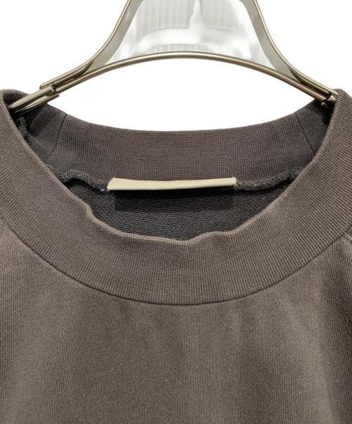 FOG ESSENTIALS（フィアオブゴッド エッセンシャル）FOG ESSENTIALS (フィアオブゴッド エッセンシャル) Tシャツ ブラウン サイズ:XXLの古着・服飾アイテム