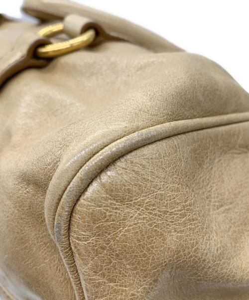 MIU MIU（ミュウミュウ）MIU MIU (ミュウミュウ) 2WAYバッグ ベージュの古着・服飾アイテム