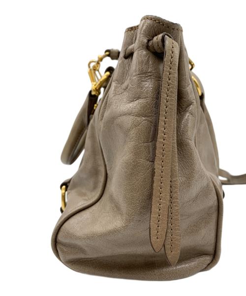 MIU MIU（ミュウミュウ）MIU MIU (ミュウミュウ) 2WAYバッグ グレーの古着・服飾アイテム