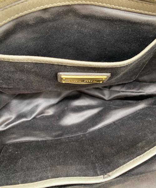 MIU MIU（ミュウミュウ）MIU MIU (ミュウミュウ) 2WAYバッグ グレーの古着・服飾アイテム