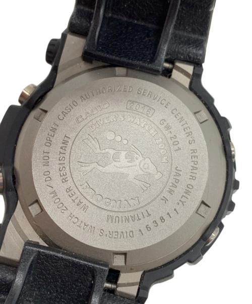 CASIO（カシオ）CASIO (カシオ) 腕時計 ブルー×オレンジの古着・服飾アイテム