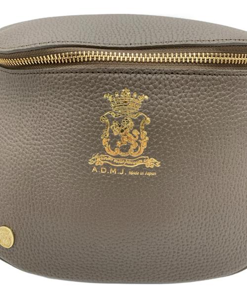 A.D.M.J.（エーディーエムジェイ）A.D.M.J. (エーディーエムジェイ) シュリンクレザークロスボディバッグ ブラウンの古着・服飾アイテム