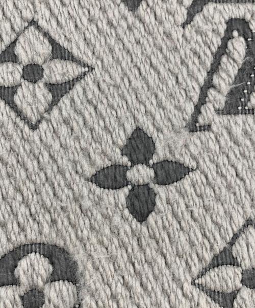 LOUIS VUITTON（ルイ ヴィトン）LOUIS VUITTON (ルイ ヴィトン) マフラー グレーの古着・服飾アイテム