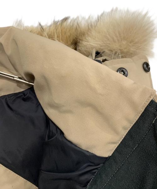 CANADA GOOSE（カナダグース）CANADA GOOSE (カナダグース) ダウンジャケット ベージュ サイズ:Mの古着・服飾アイテム