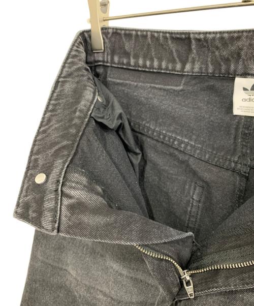 adidas（アディダス）adidas (アディダス) ジップ ウォッシュド デニムパンツ ブラック サイズ:30の古着・服飾アイテム