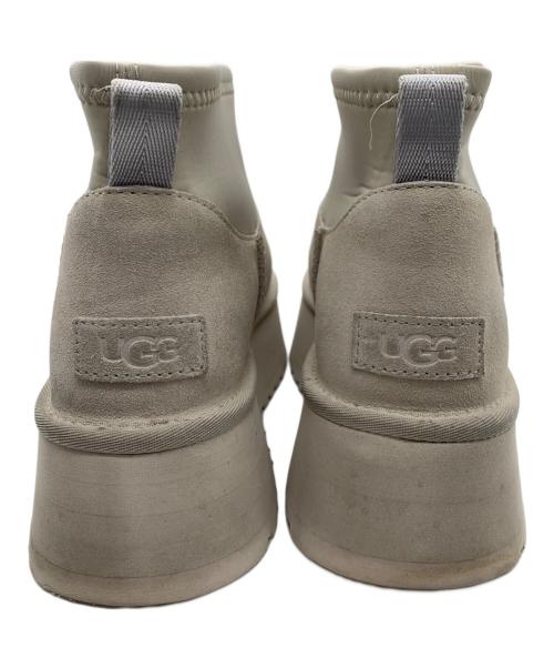 UGG（アグ）UGG (アグ) クラシック ミニ ディッパー パッファー ホワイト サイズ:24㎝の古着・服飾アイテム