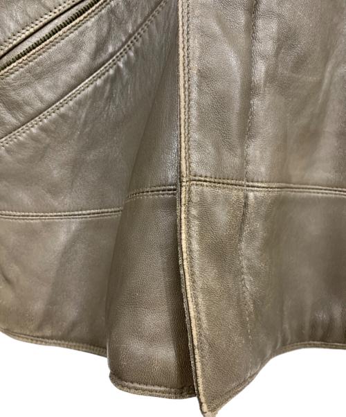 GIANNI VERSACE（ジャンニ・ヴェルサーチ）GIANNI VERSACE (ジャンニ・ヴェルサーチ) レザージャケット オリーブ サイズ:44の古着・服飾アイテム