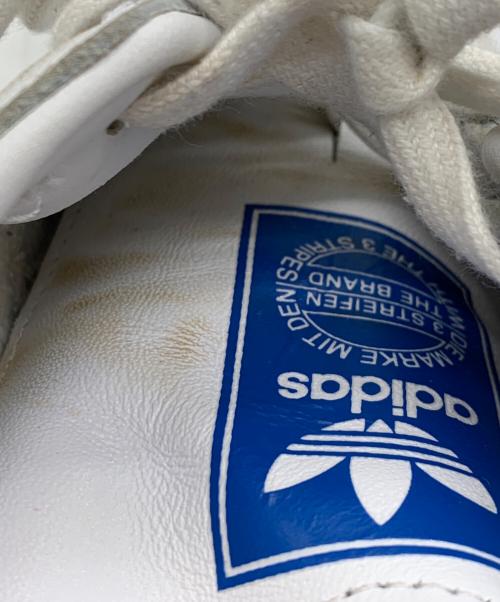 adidas（アディダス）adidas (アディダス) スニーカー ホワイト サイズ:27㎝の古着・服飾アイテム