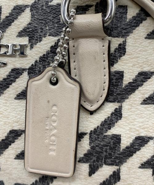 COACH（コーチ）COACH (コーチ) ショルダーバッグ アイボリーの古着・服飾アイテム