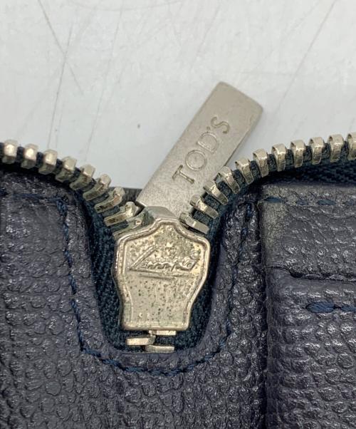 TOD'S（トッズ）TOD'S (トッズ) ラウンドファスナー財布 ブラックの古着・服飾アイテム