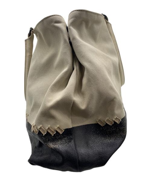 BOTTEGA VENETA（ボッテガベネタ）BOTTEGA VENETA (ボッテガベネタ) ハンドバッグ アイボリーの古着・服飾アイテム