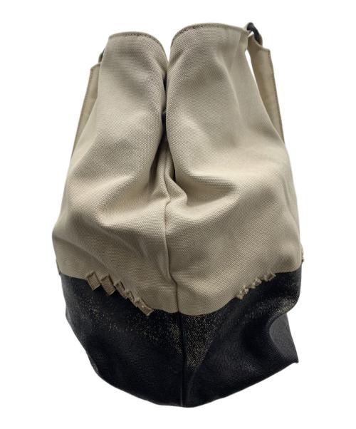 BOTTEGA VENETA（ボッテガベネタ）BOTTEGA VENETA (ボッテガベネタ) ハンドバッグ アイボリーの古着・服飾アイテム