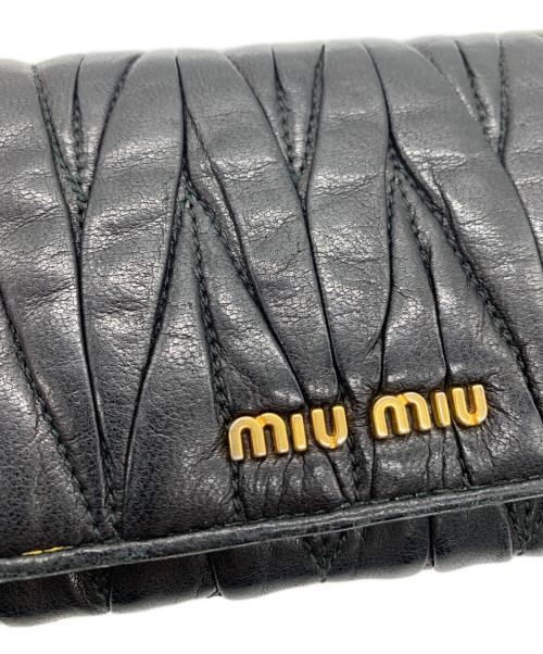 MIU MIU（ミュウミュウ）MIU MIU (ミュウミュウ) 長財布の古着・服飾アイテム