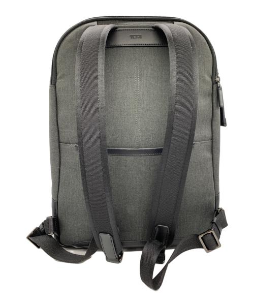 TUMI（トゥミ）TUMI (トゥミ) リュック グレーの古着・服飾アイテム
