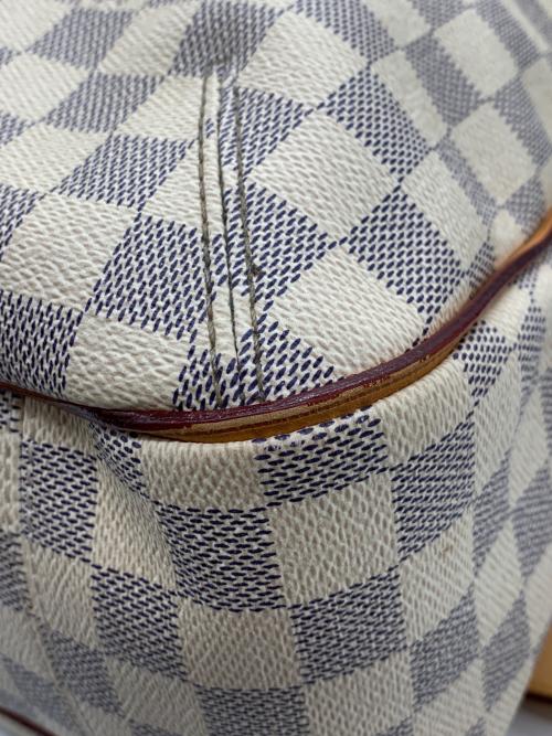 LOUIS VUITTON（ルイ ヴィトン）LOUIS VUITTON (ルイ ヴィトン) バッグ アイボリーの古着・服飾アイテム