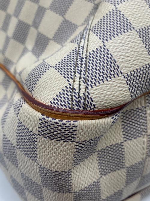 LOUIS VUITTON（ルイ ヴィトン）LOUIS VUITTON (ルイ ヴィトン) バッグ アイボリーの古着・服飾アイテム