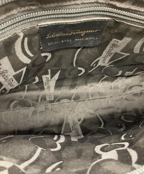 Salvatore Ferragamo（サルヴァトーレ フェラガモ）Salvatore Ferragamo (サルヴァトーレ フェラガモ) ショルダーバッグ ブラックの古着・服飾アイテム