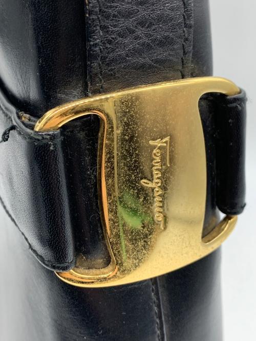 Salvatore Ferragamo（サルヴァトーレ フェラガモ）Salvatore Ferragamo (サルヴァトーレ フェラガモ) ショルダーバッグ ブラックの古着・服飾アイテム