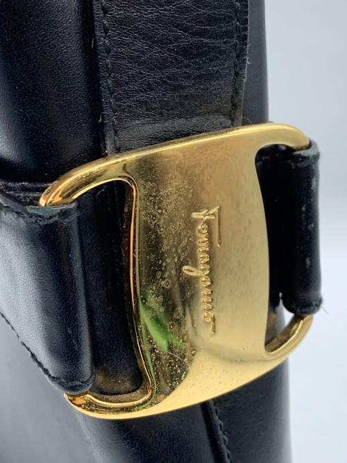 Salvatore Ferragamo（サルヴァトーレ フェラガモ）Salvatore Ferragamo (サルヴァトーレ フェラガモ) ショルダーバッグ ブラックの古着・服飾アイテム