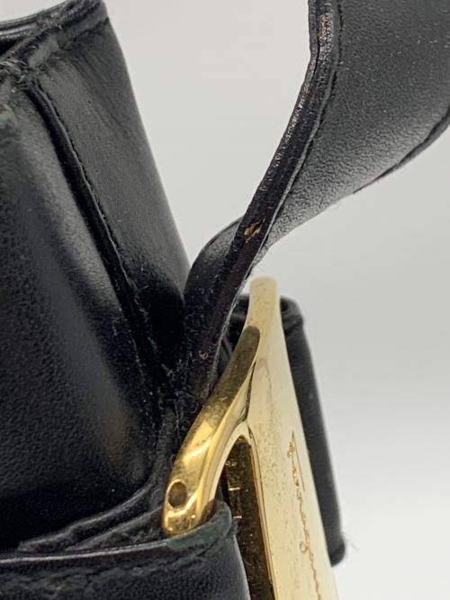 Salvatore Ferragamo（サルヴァトーレ フェラガモ）Salvatore Ferragamo (サルヴァトーレ フェラガモ) ショルダーバッグ ブラックの古着・服飾アイテム