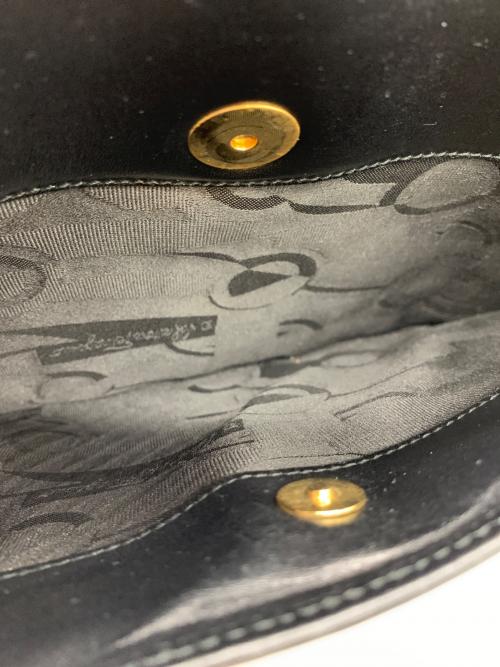 Salvatore Ferragamo（サルヴァトーレ フェラガモ）Salvatore Ferragamo (サルヴァトーレ フェラガモ) ショルダーバッグ ブラックの古着・服飾アイテム