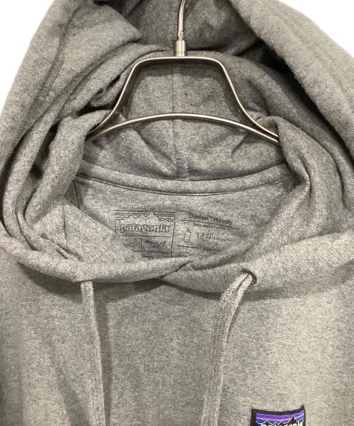 Patagonia（パタゴニア）Patagonia (パタゴニア) プルオーバーパーカー グレー サイズ:Mの古着・服飾アイテム